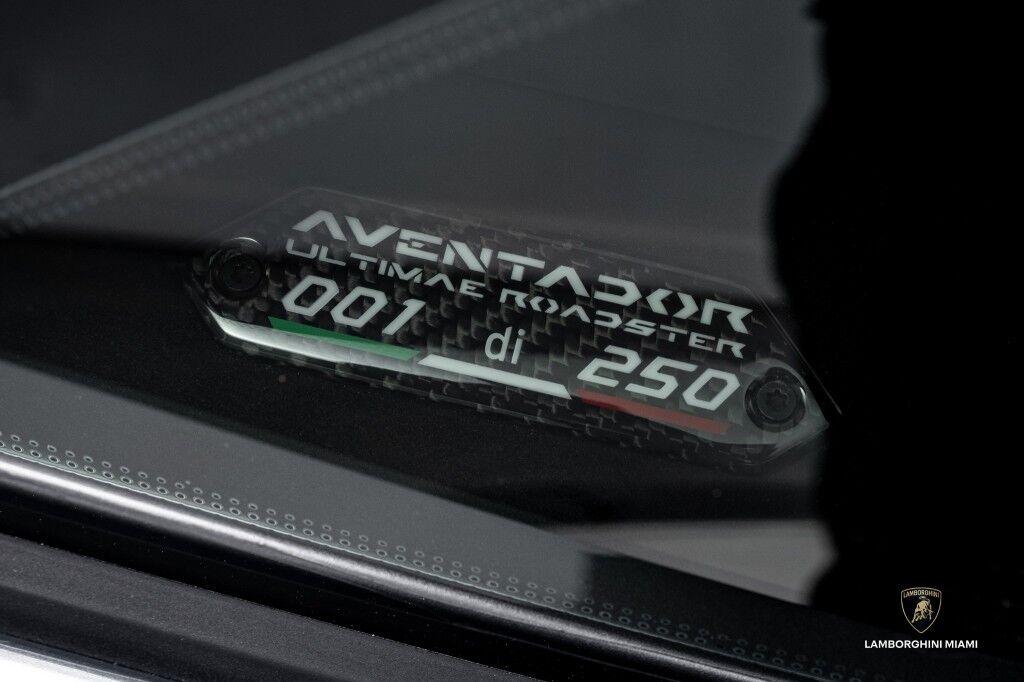 Lamborghini Aventador - Thumbnail 19