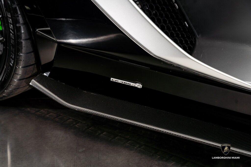 Lamborghini Aventador - Thumbnail 6