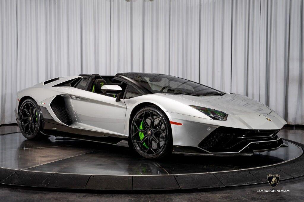Lamborghini Aventador - Thumbnail 3