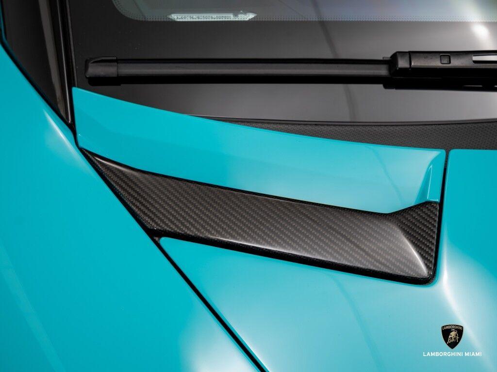 Lamborghini Aventador - Thumbnail 4