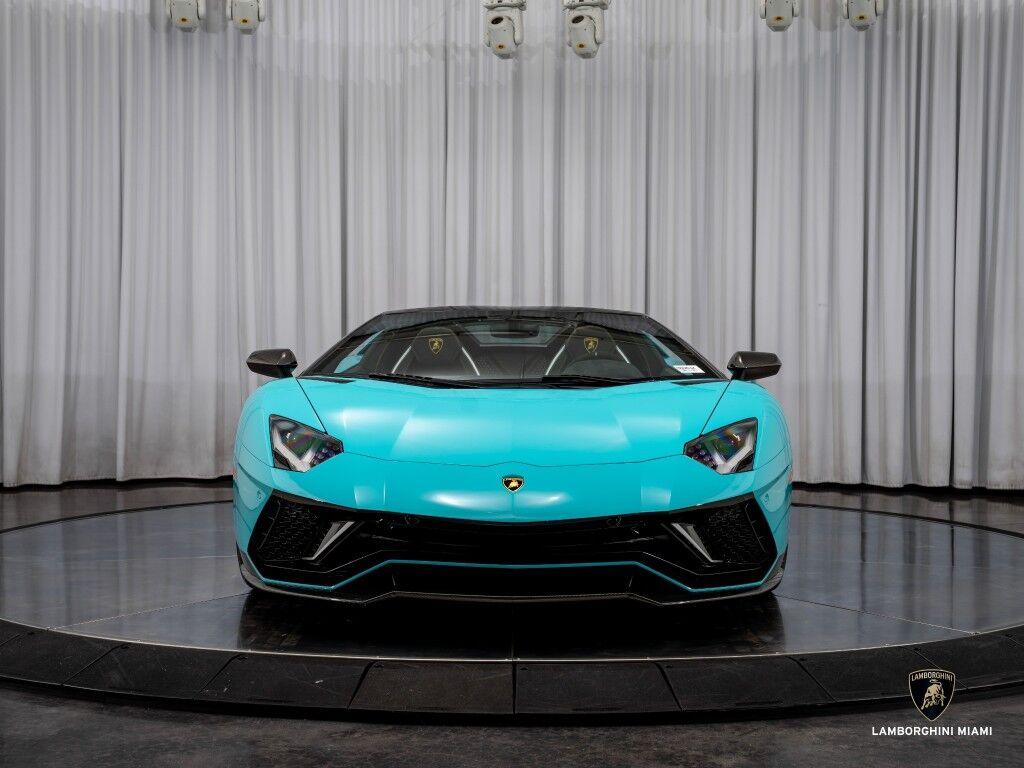 Lamborghini Aventador - Thumbnail 9
