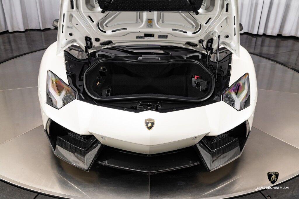 Lamborghini Aventador - Thumbnail 13
