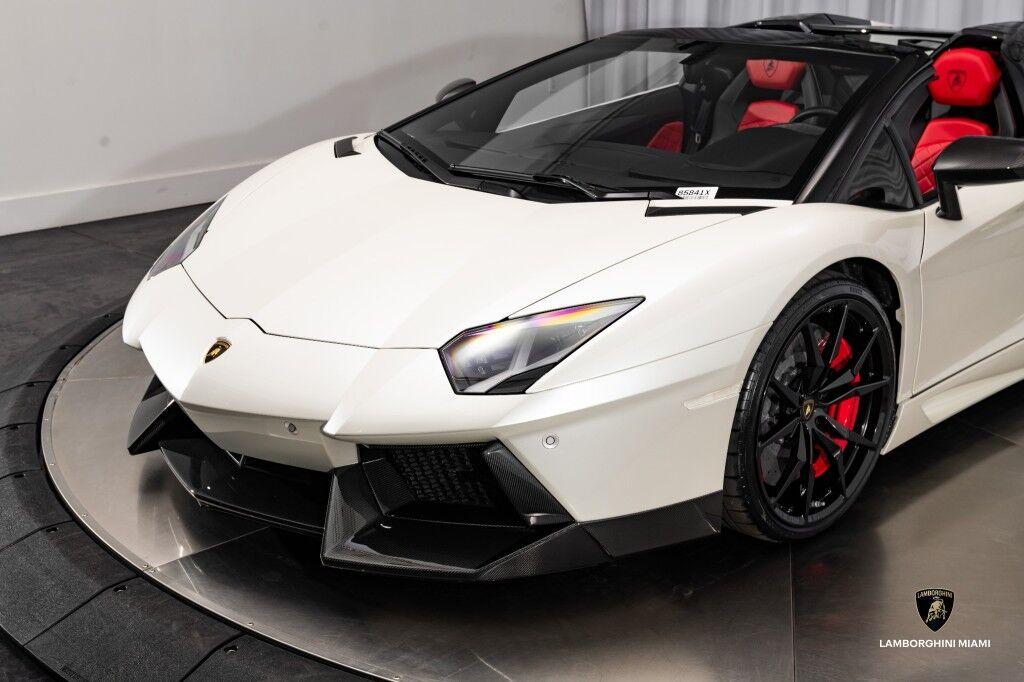 Lamborghini Aventador - Thumbnail 20
