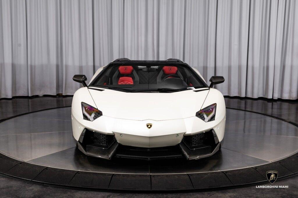 Lamborghini Aventador - Thumbnail 12