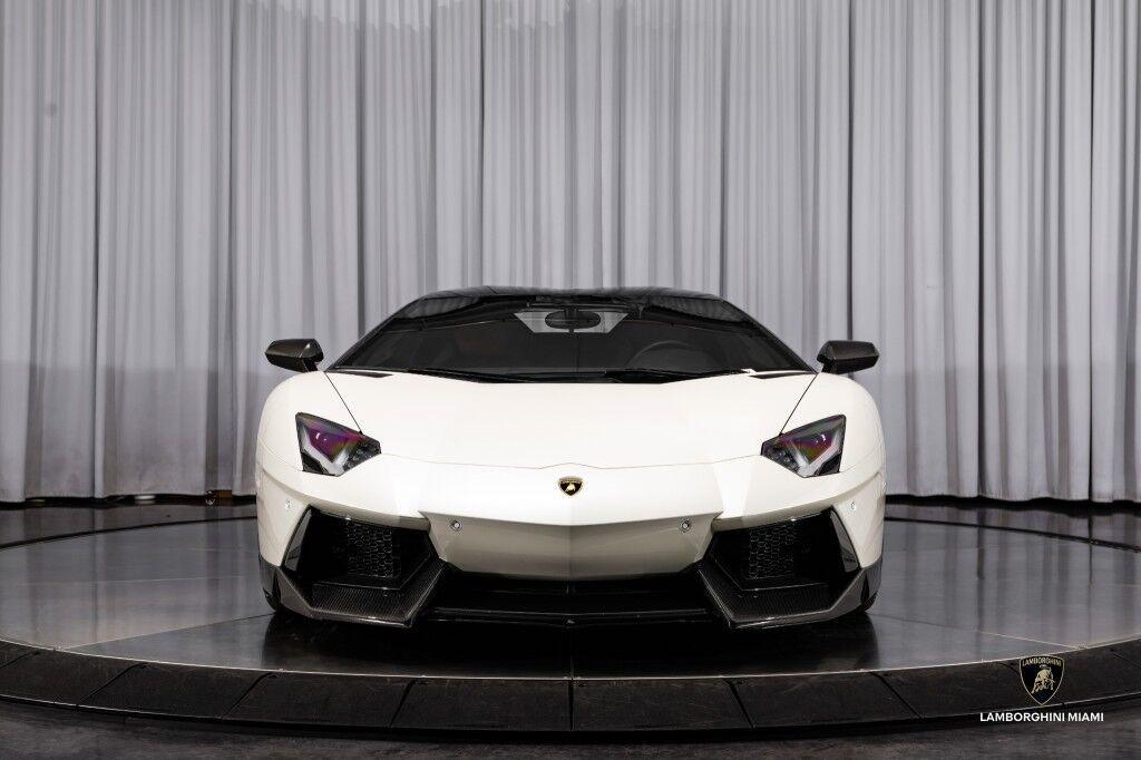 Lamborghini Aventador - Thumbnail 10
