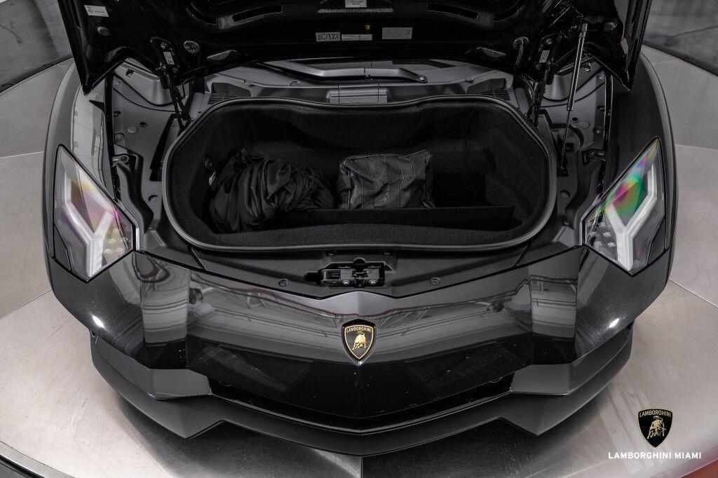 Lamborghini Aventador - Thumbnail 13