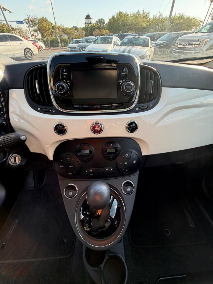 Fiat 500 Lounge Hatchback - Thumbnail 19