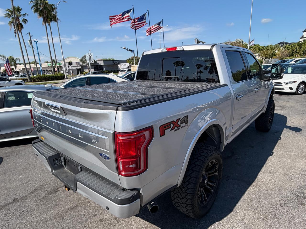Ford F-150 Platinum - Thumbnail 6