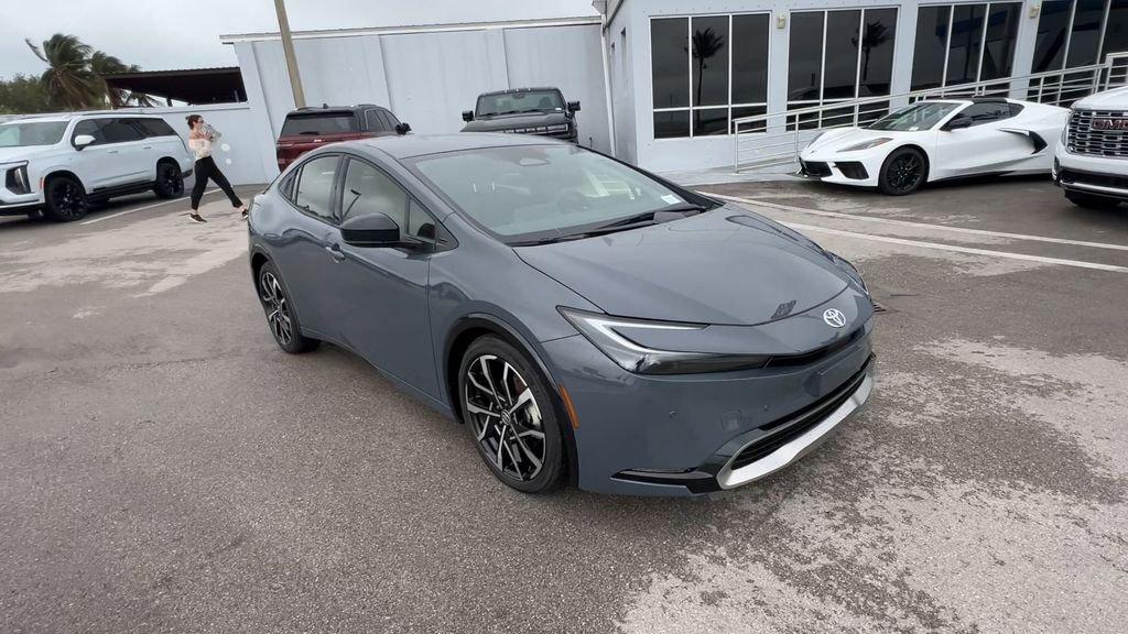 Toyota Prius Plug-In Hybrid Xse Fwd - Thumbnail 3