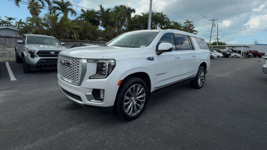 Gmc Yukon Xl Denali 4Wd - Thumbnail 5