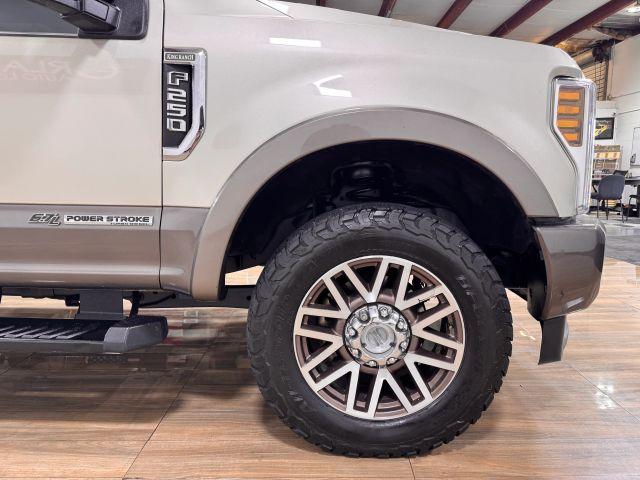 FORD F250 SUPER DUTY CREW CAB - Thumbnail 4