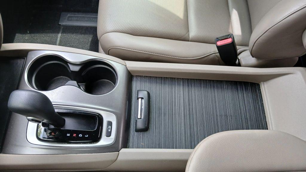 Honda Ridgeline - Thumbnail 2