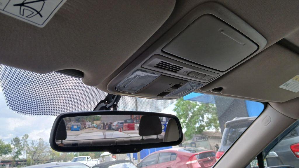 Honda Ridgeline - Thumbnail 3