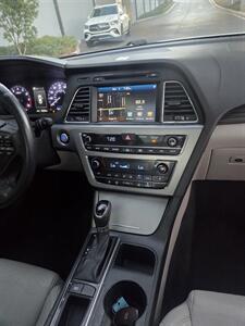 Hyundai Sonata Limited - Thumbnail 12