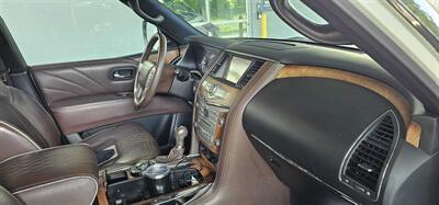 Infiniti Qx80 - Thumbnail 17