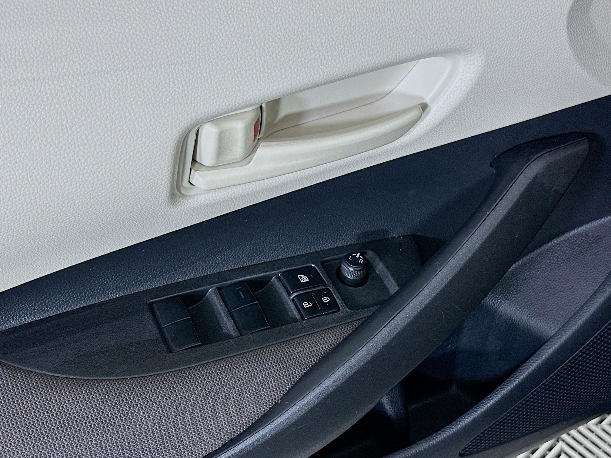 Toyota Corolla Le Fwd 4Dr Car - Thumbnail 15