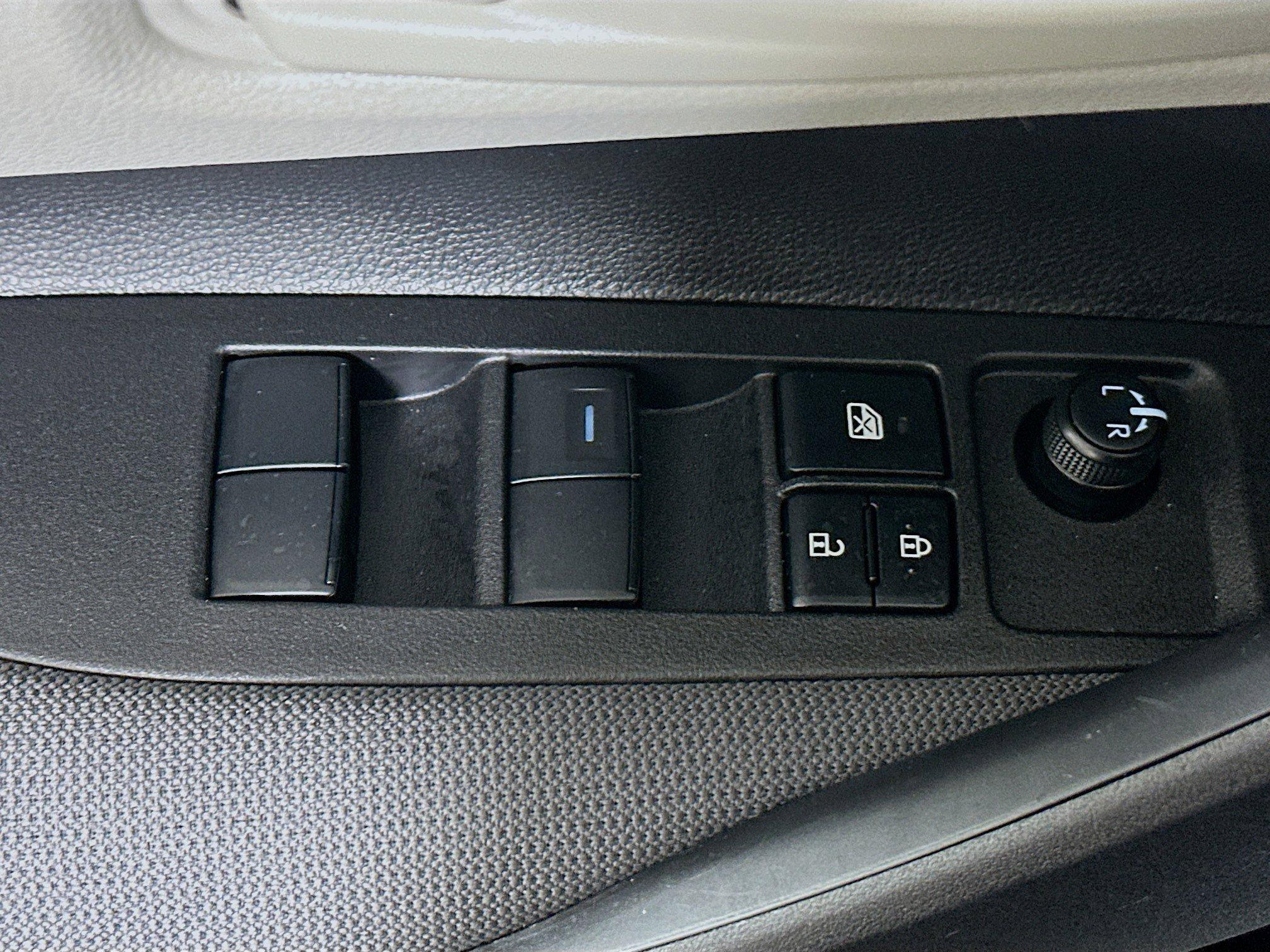 Toyota Corolla Le Fwd 4Dr Car - Thumbnail 15