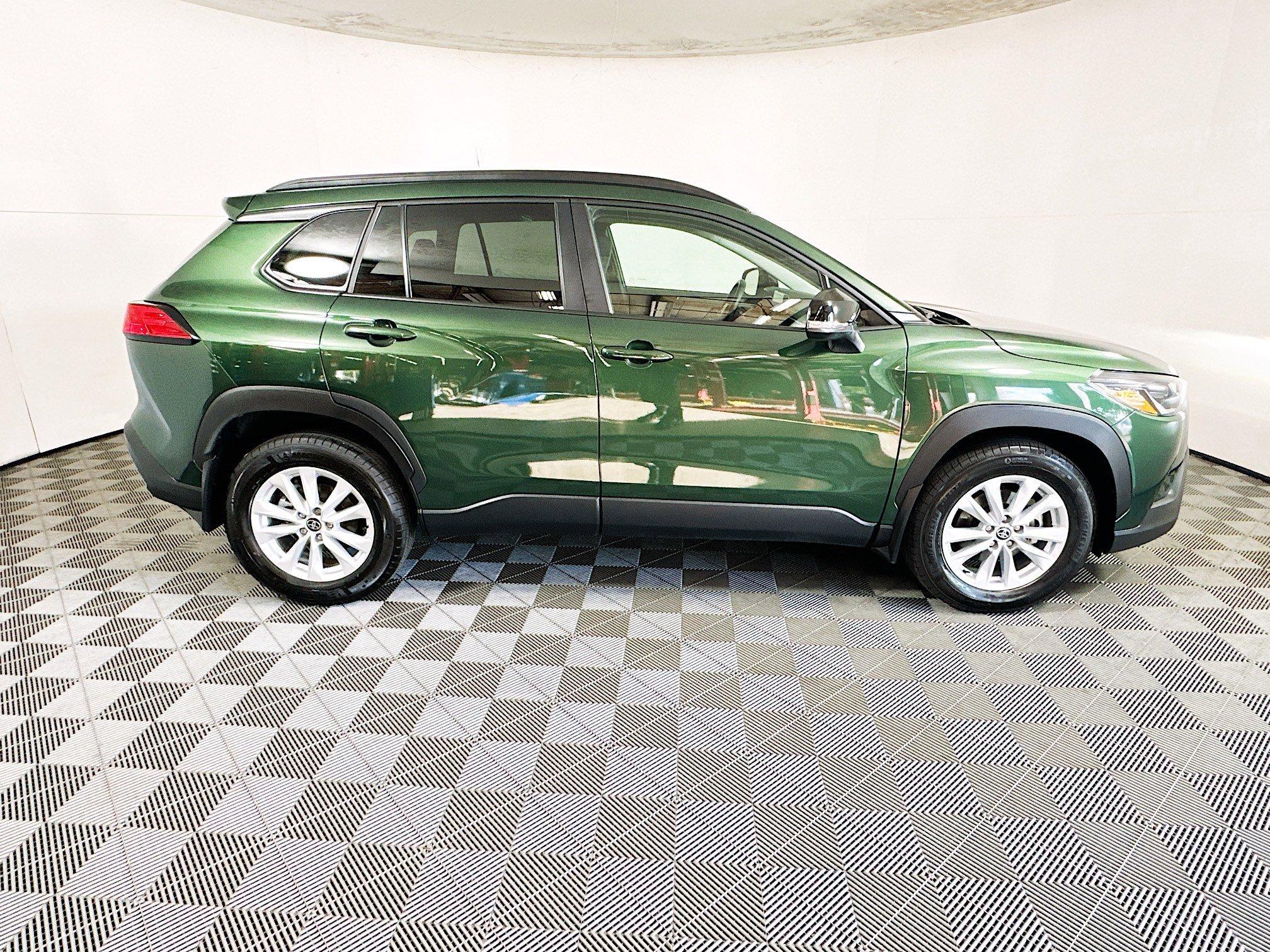 Toyota Corolla Cross Le Fwd Sport Utility - Thumbnail 3