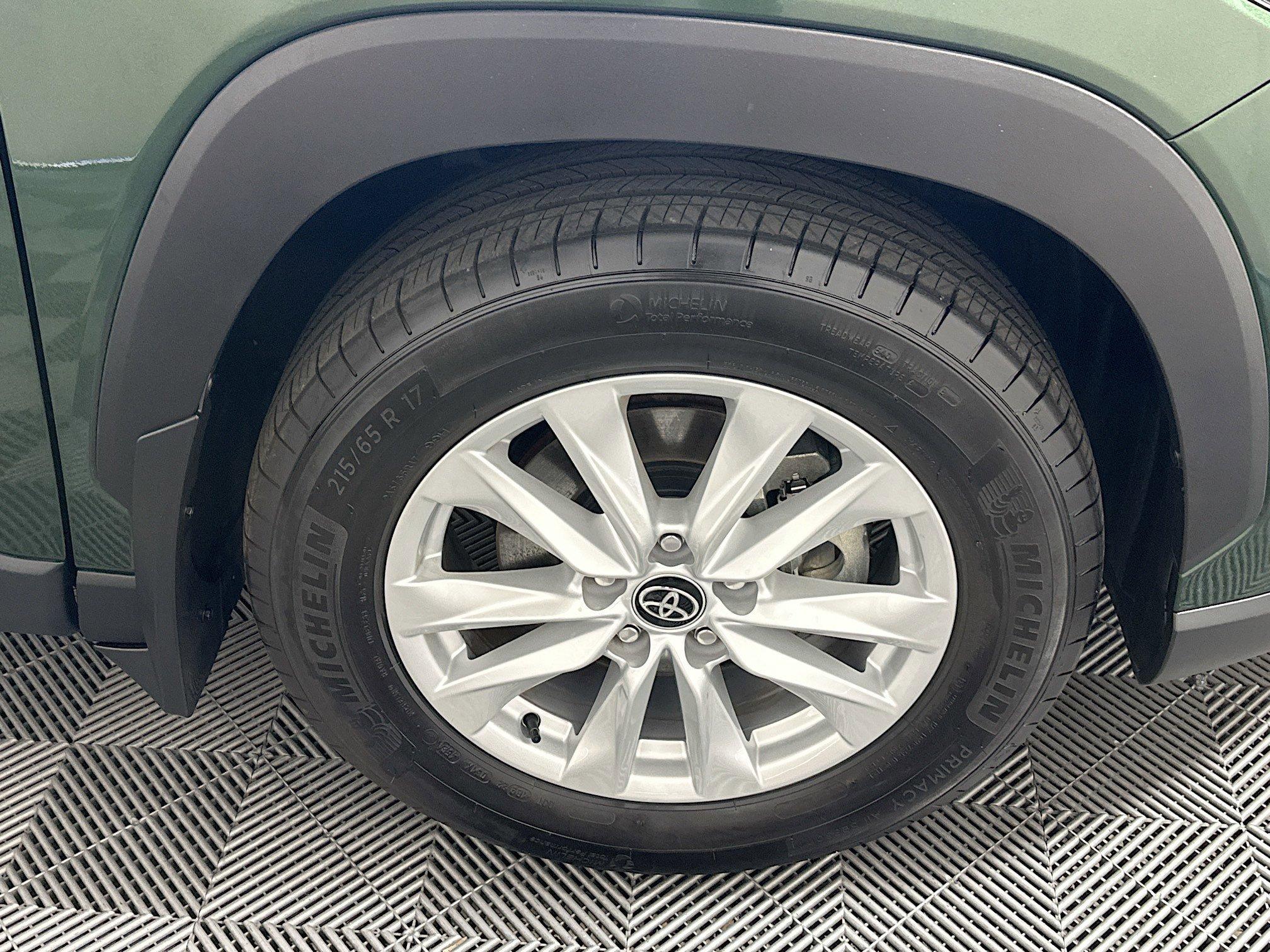 Toyota Corolla Cross Le Fwd Sport Utility - Thumbnail 12