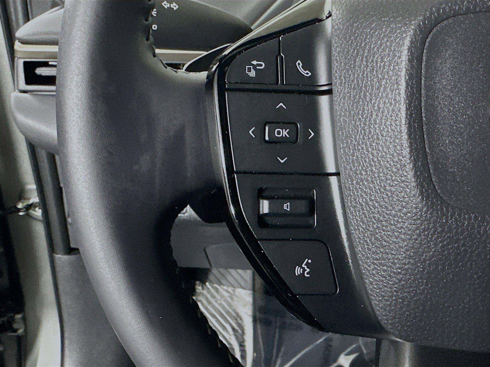 Toyota Bz Xle Fwd Sport Utility - Thumbnail 17