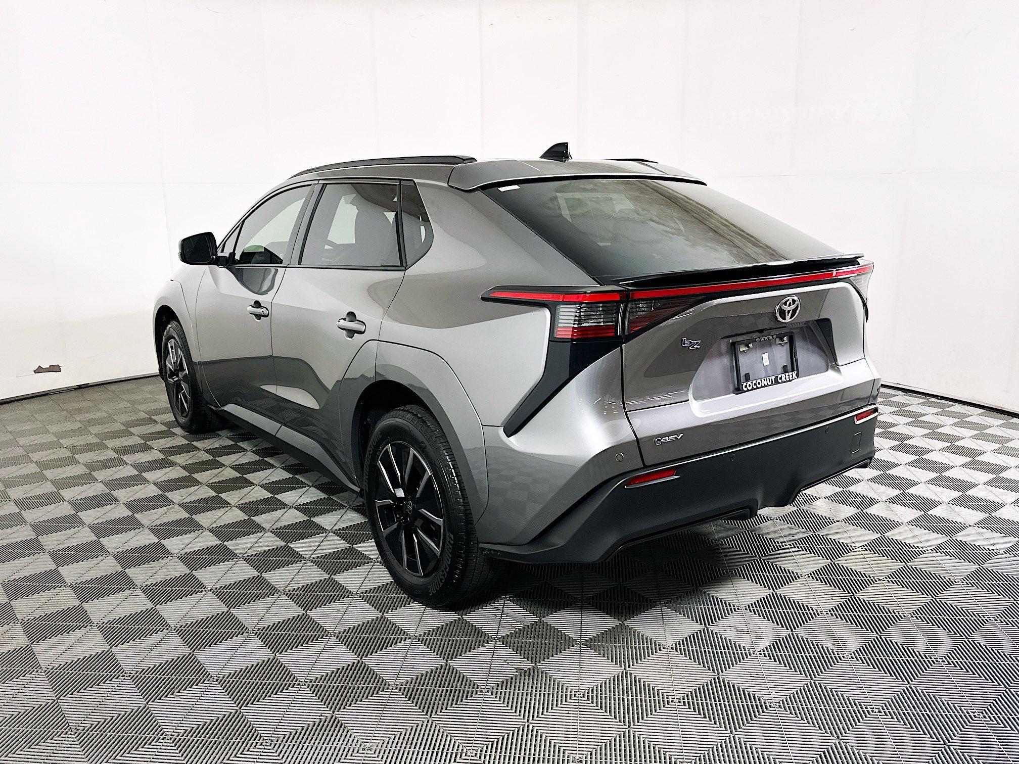 Toyota Bz Xle Fwd Sport Utility - Thumbnail 6