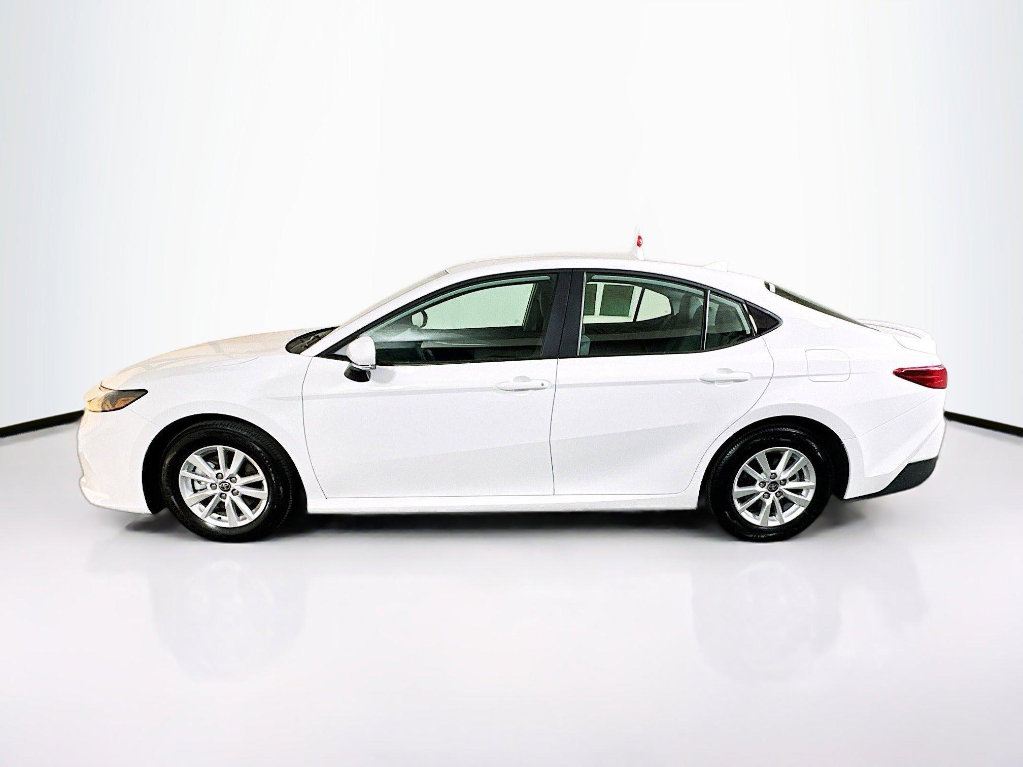 Toyota Camry Le Fwd 4Dr Car - Thumbnail 7