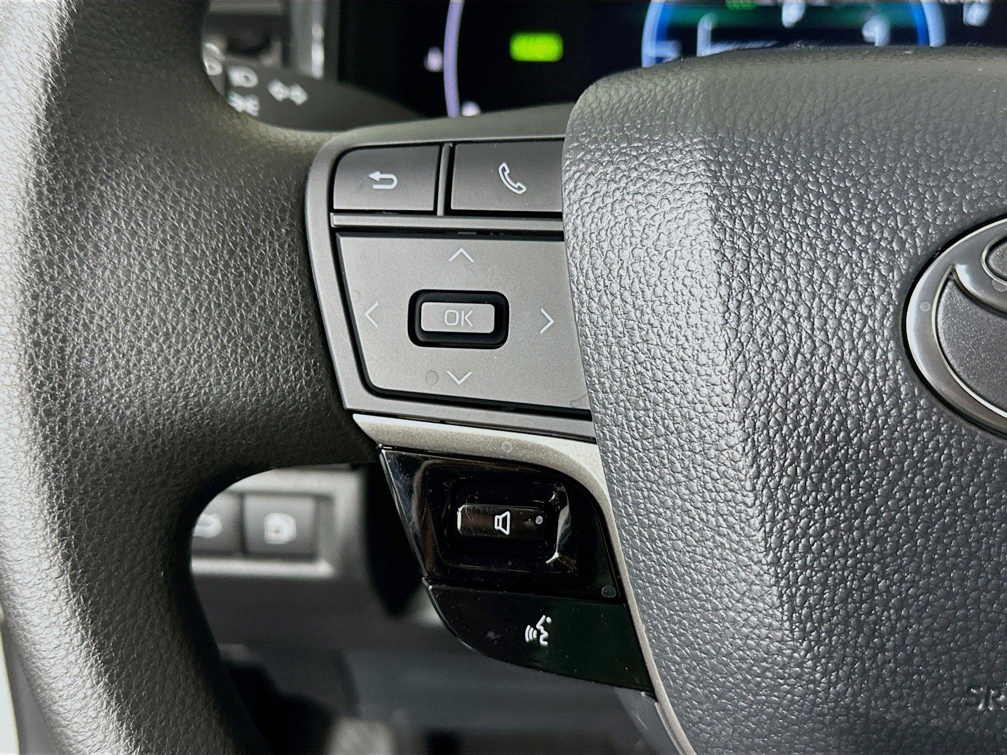 Toyota Camry Le Fwd 4Dr Car - Thumbnail 17