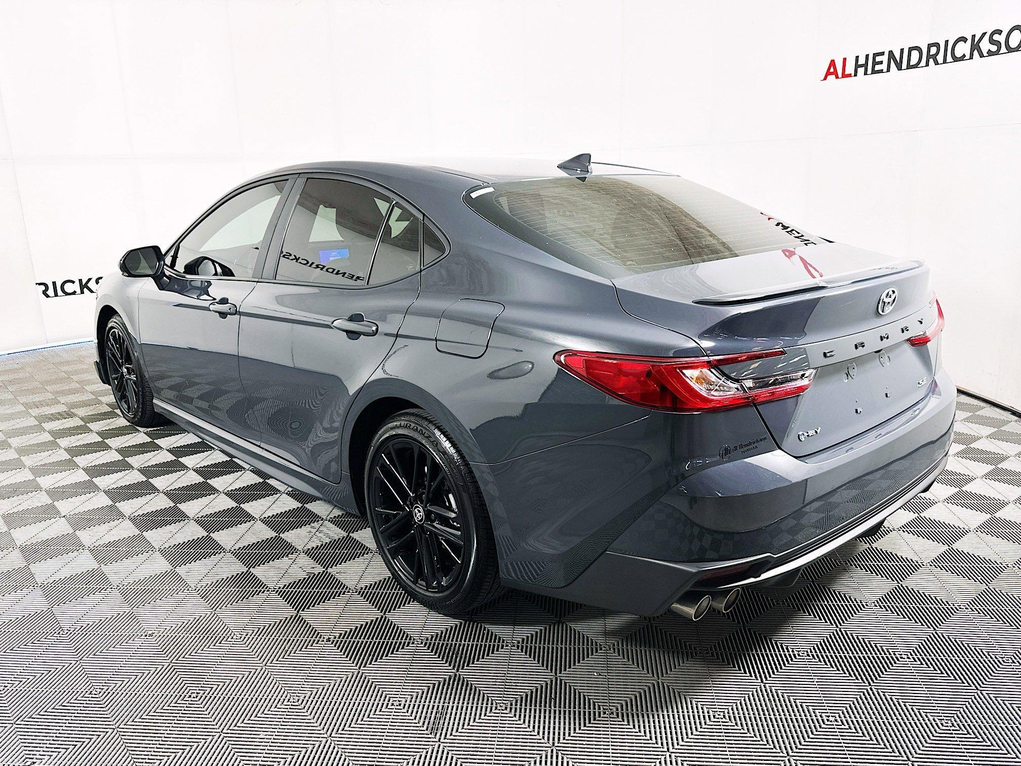 Toyota Camry Se Fwd 4Dr Car - Thumbnail 6