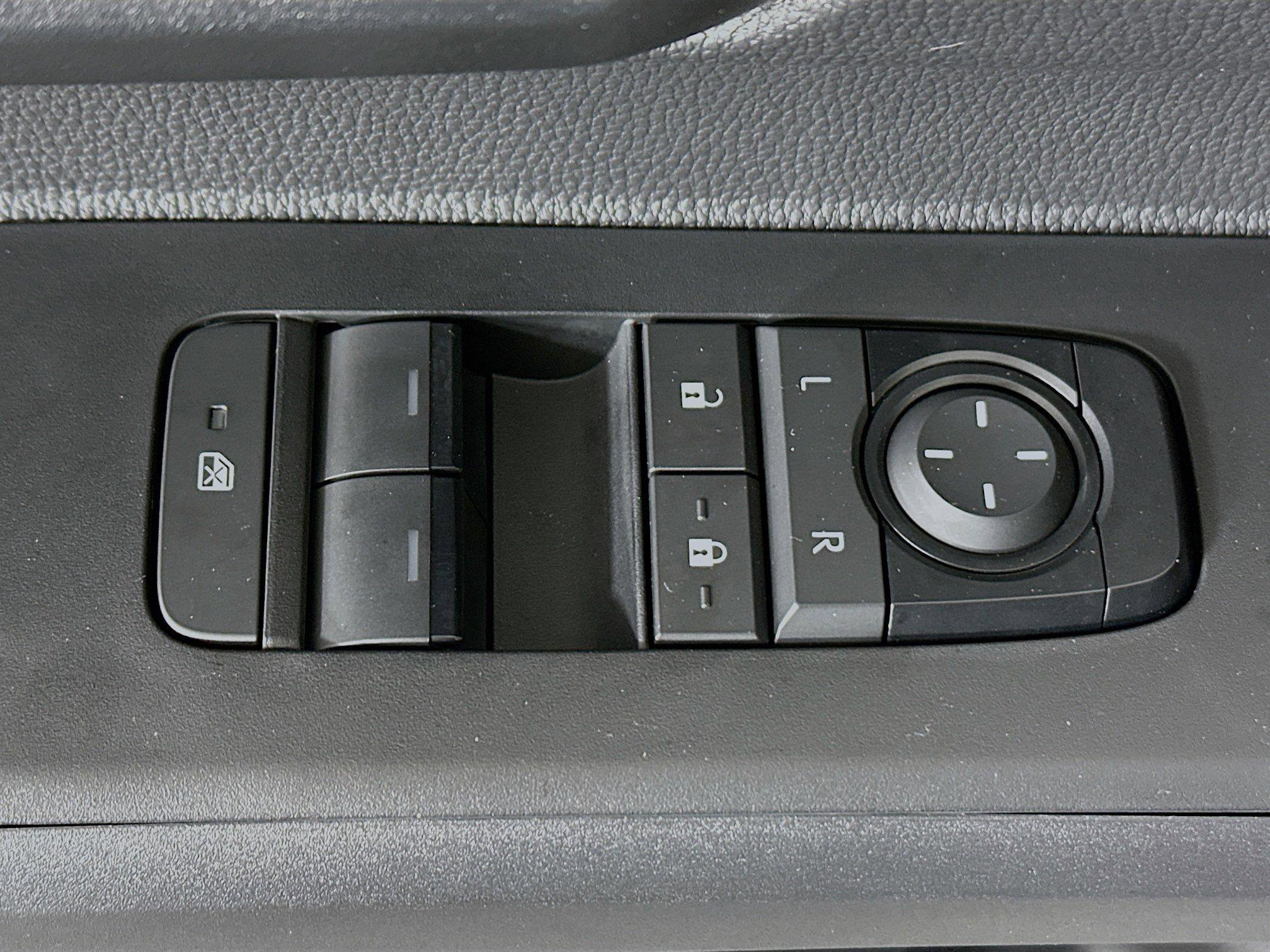 Toyota Tacoma 4Wd Sr 4Wd Extended Cab Pickup - Thumbnail 15