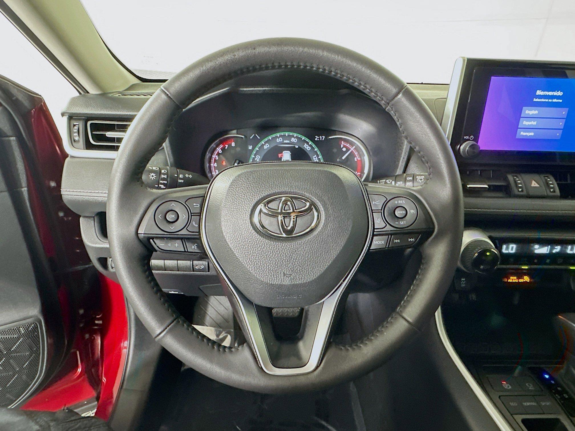 Toyota Rav4 Xle Premium Fwd Sport Utility - Thumbnail 16