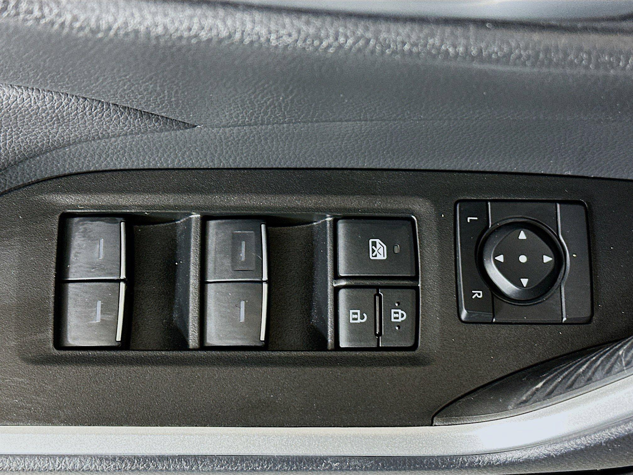 Toyota Rav4 Xle Premium Fwd Sport Utility - Thumbnail 15