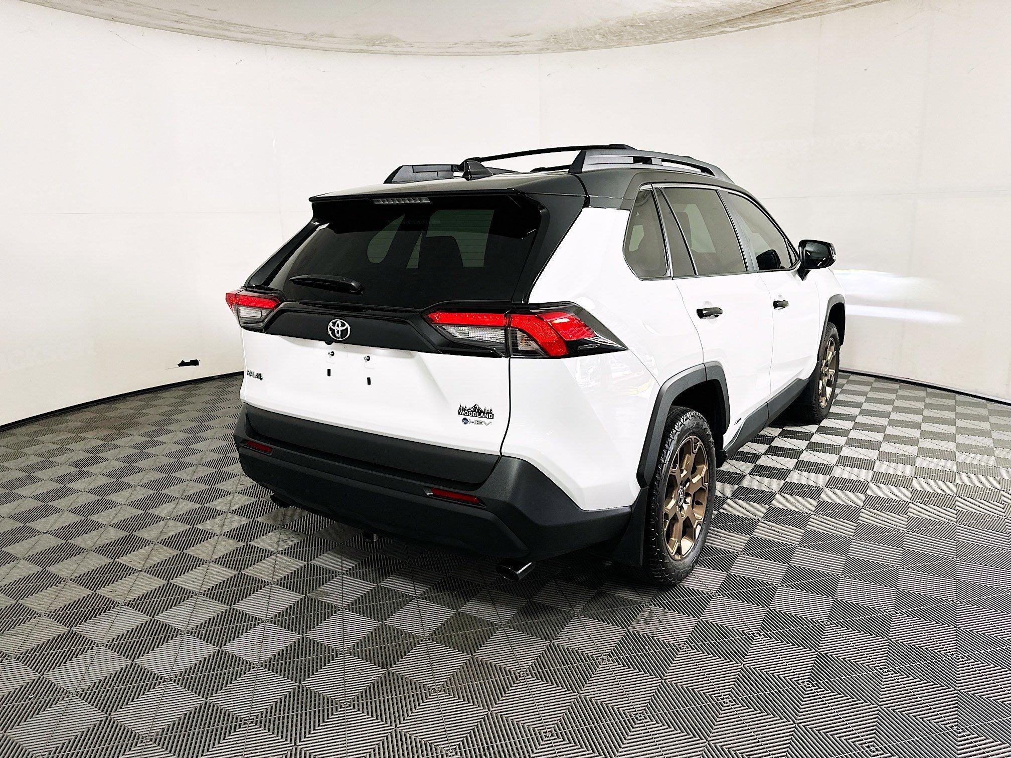 Toyota Rav4 Hybrid Woodland Awd Sport Utility - Thumbnail 4