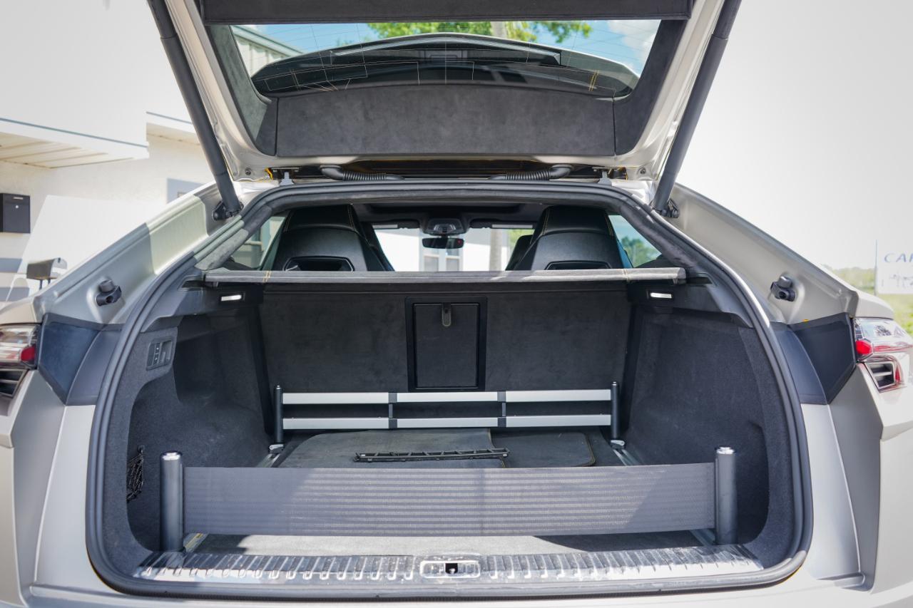 Lamborghini Urus - Thumbnail 8