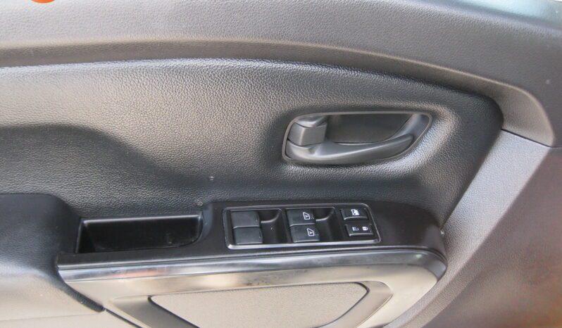 Nissan Titan - Thumbnail 11