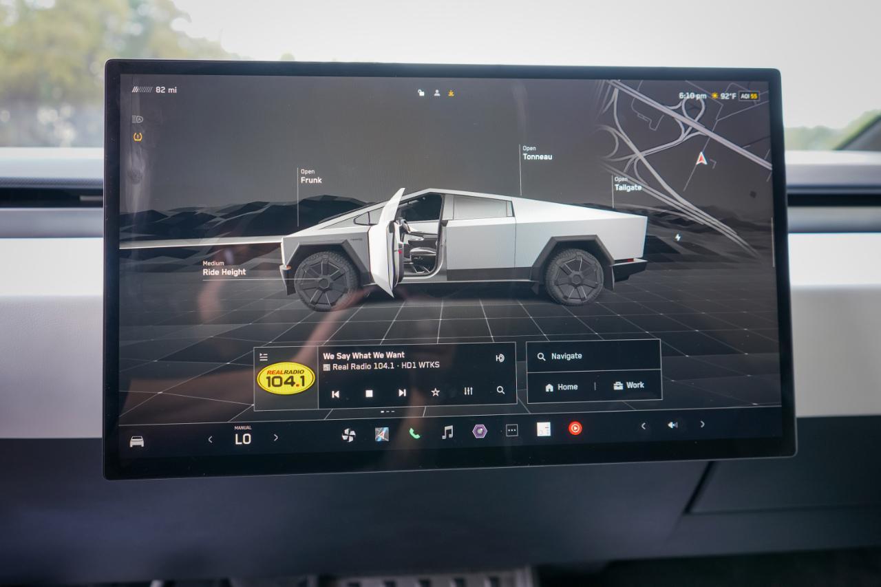 Tesla Cybertruck - Thumbnail 15