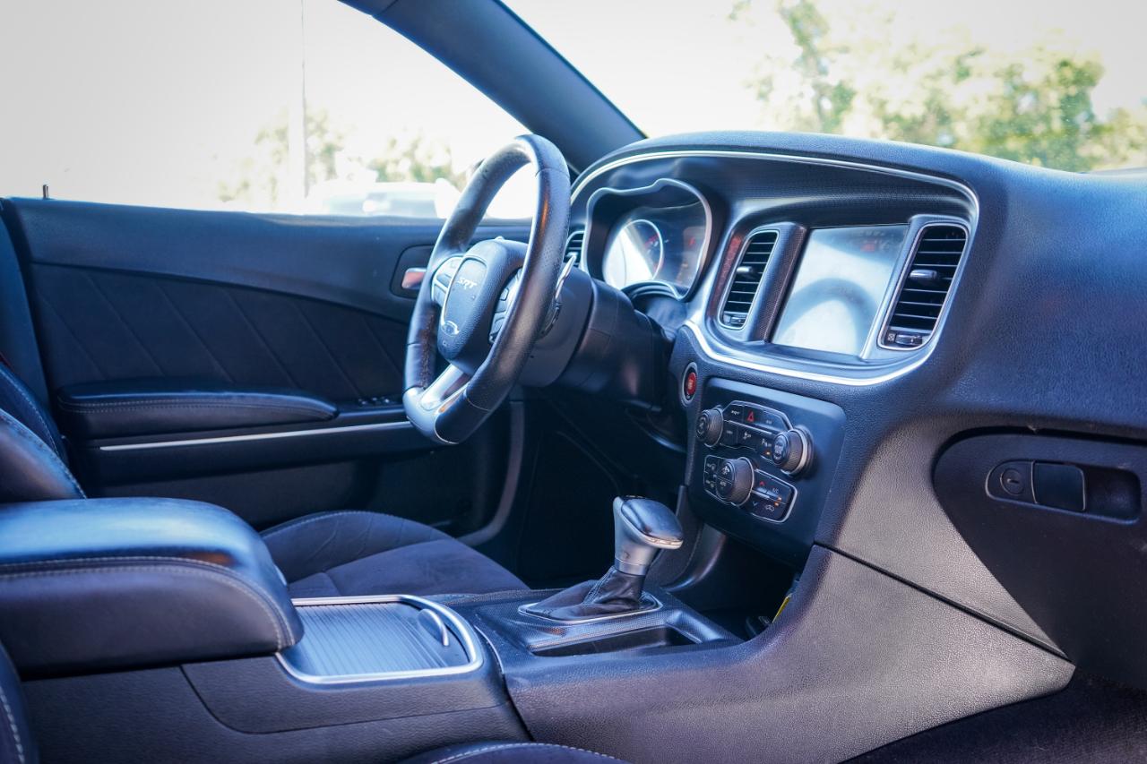 Dodge Charger - Thumbnail 12