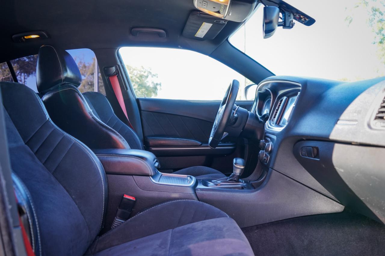 Dodge Charger - Thumbnail 9