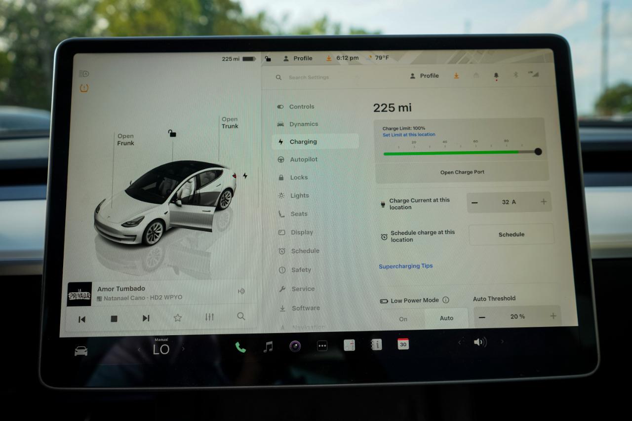 Tesla Model 3 - Thumbnail 15