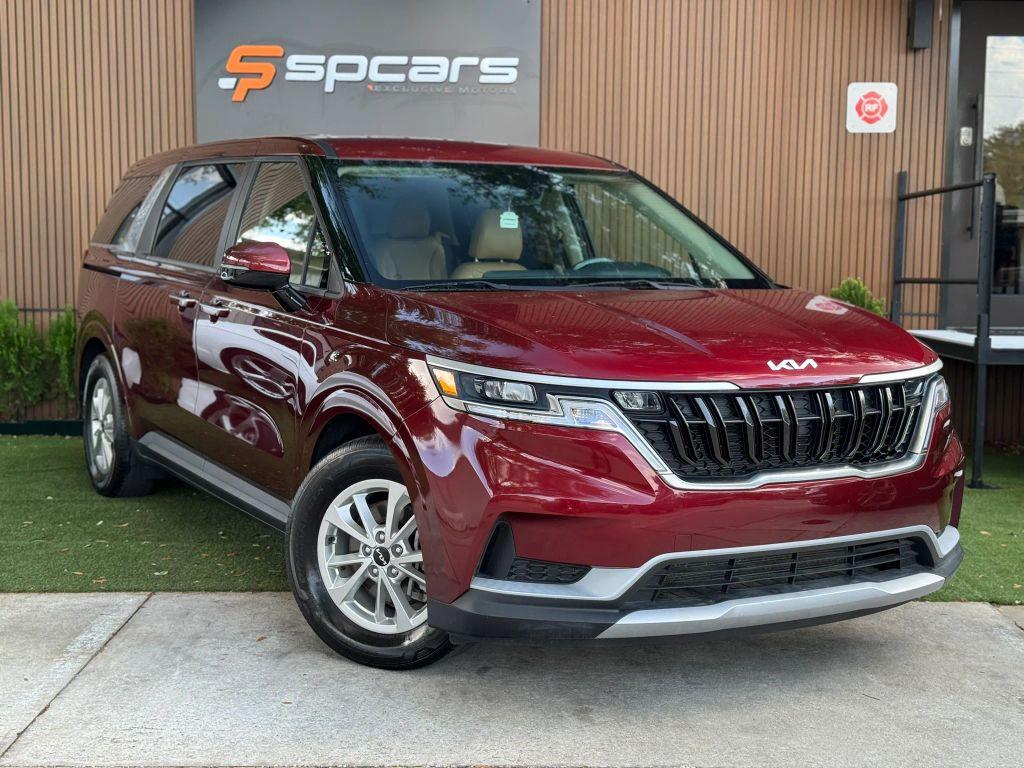 Kia Carnival - Thumbnail 3