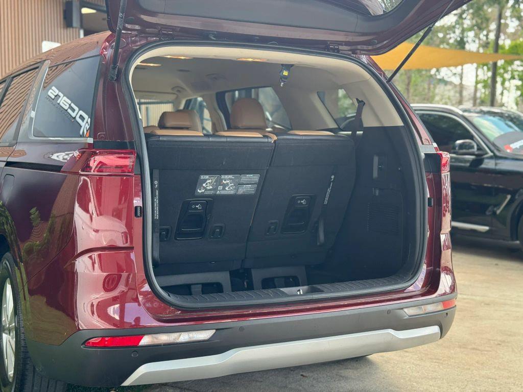 Kia Carnival - Thumbnail 8