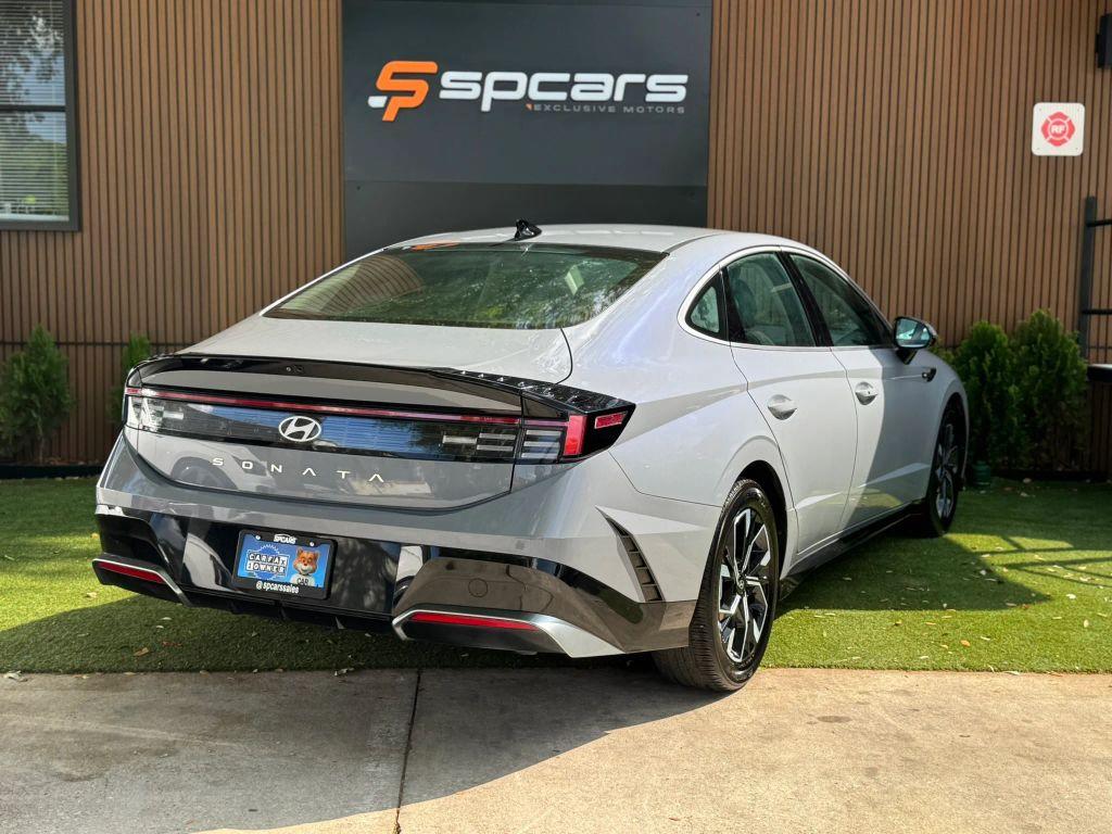 Hyundai Sonata - Thumbnail 6