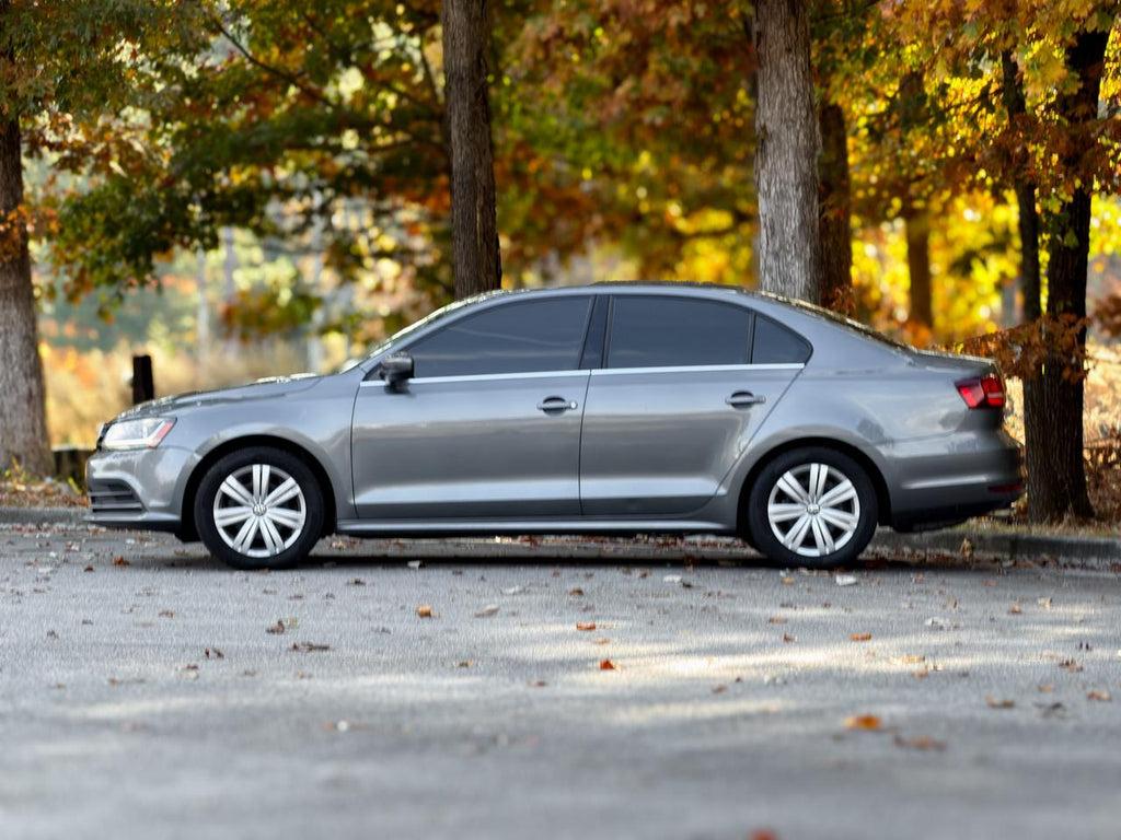 Volkswagen Jetta - Thumbnail 7