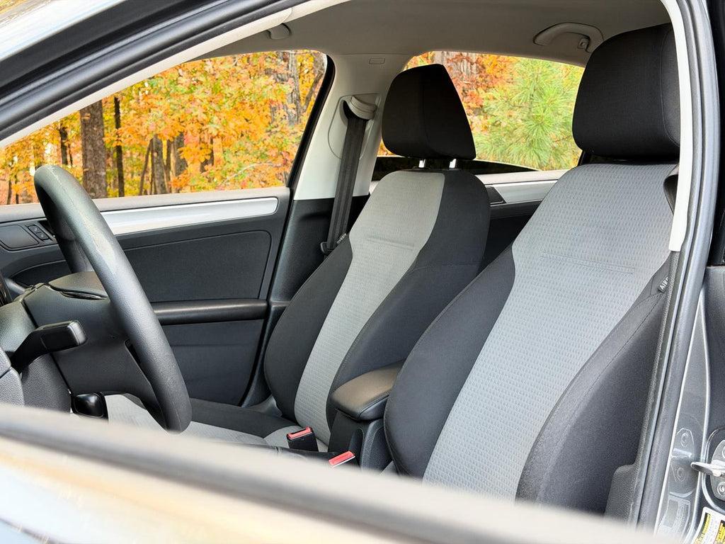 Volkswagen Jetta - Thumbnail 12