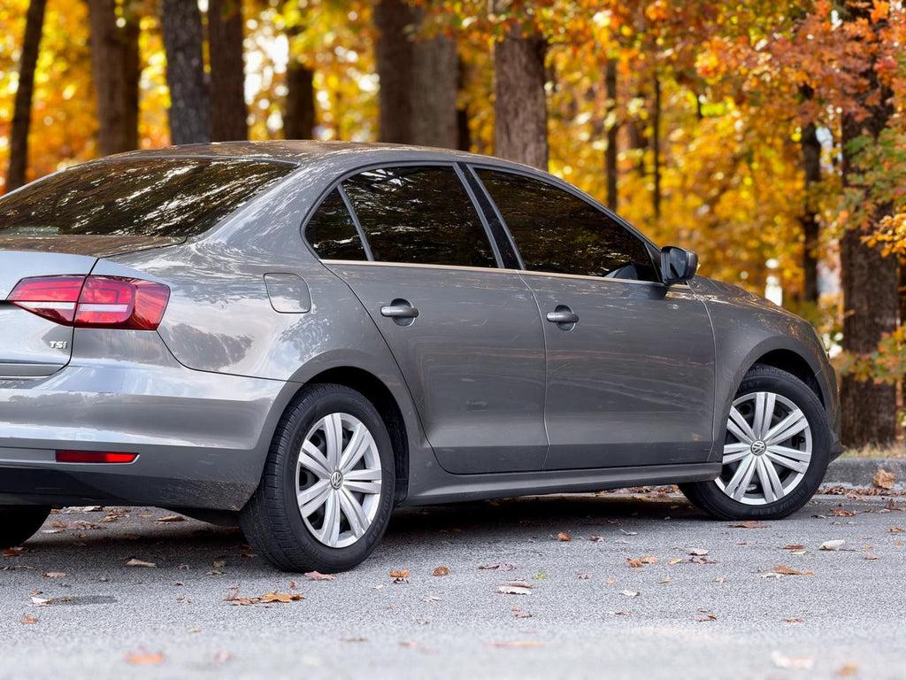 Volkswagen Jetta - Thumbnail 14