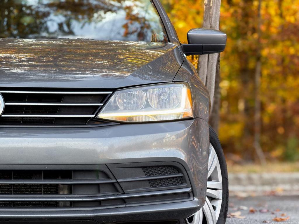 Volkswagen Jetta - Thumbnail 4