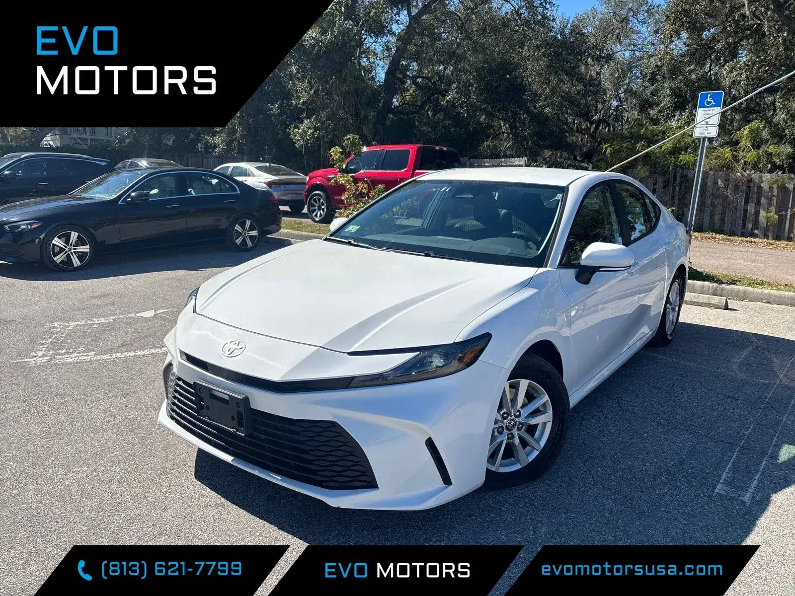 Toyota Camry Le - View 1