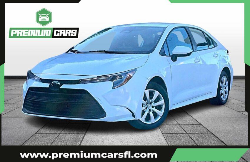 Toyota Corolla Le Sedan 4D - Thumbnail 2