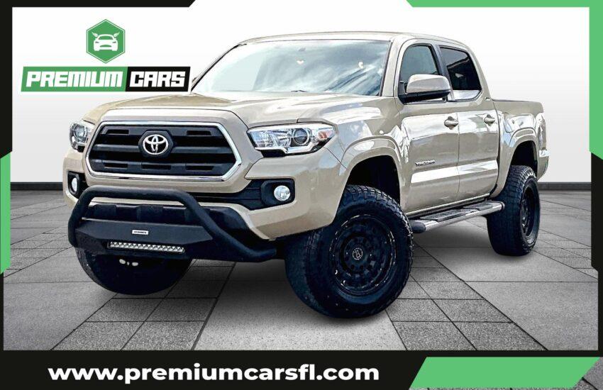 Toyota Tacoma Double Cab Sr5 Pickup 4D 5 Ft - Thumbnail 2