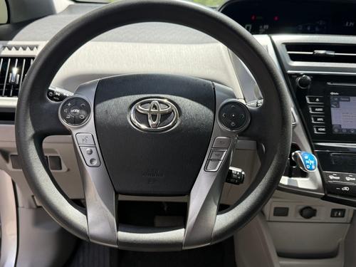 Toyota Prius V Wagon Three Power Lumbar Navigation Camera 151K Miles - Car For Sale - Tampa Hybrids Inc. - Thumbnail 12
