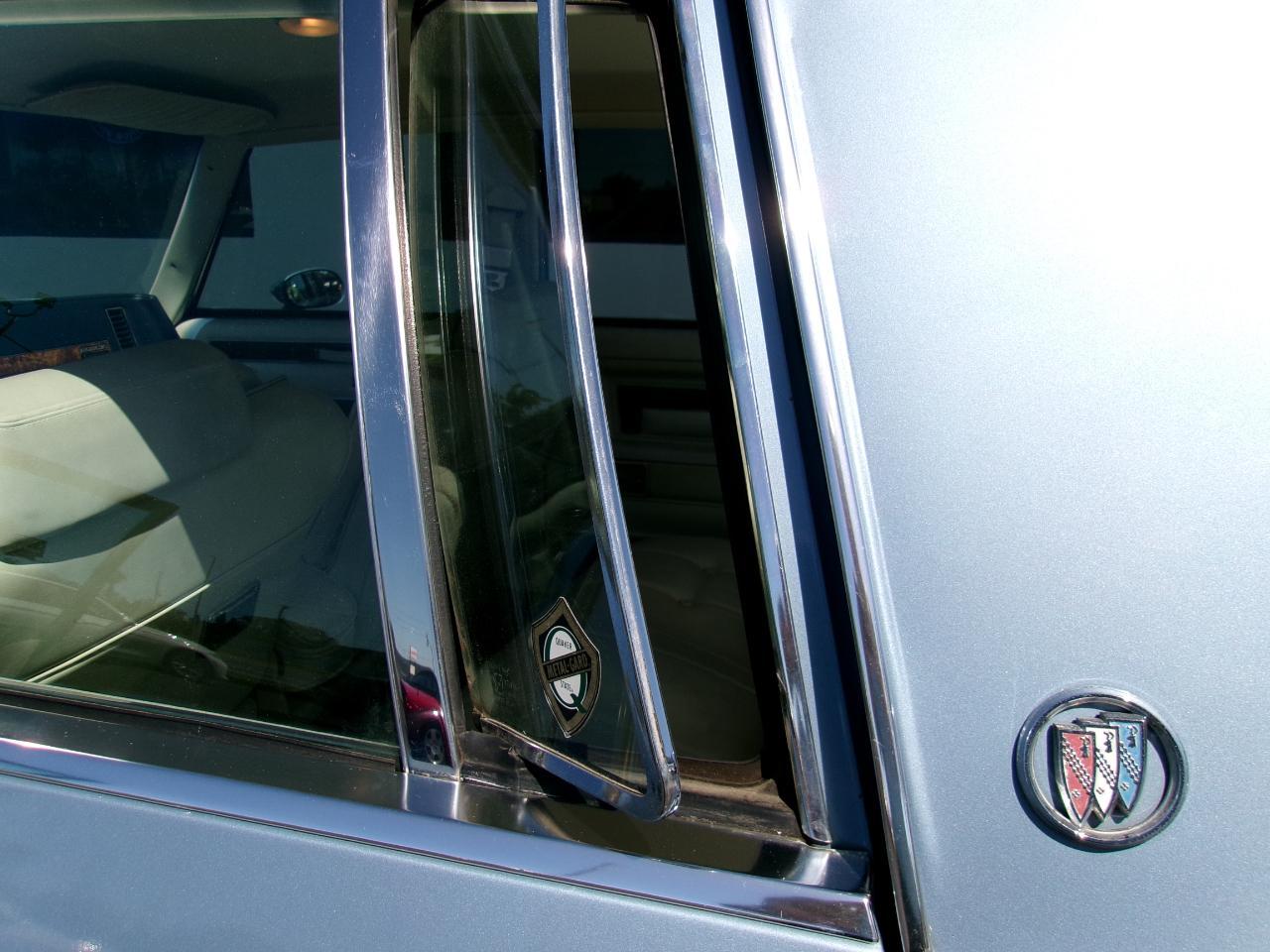 Buick Centurylimited Sedan - Thumbnail 17